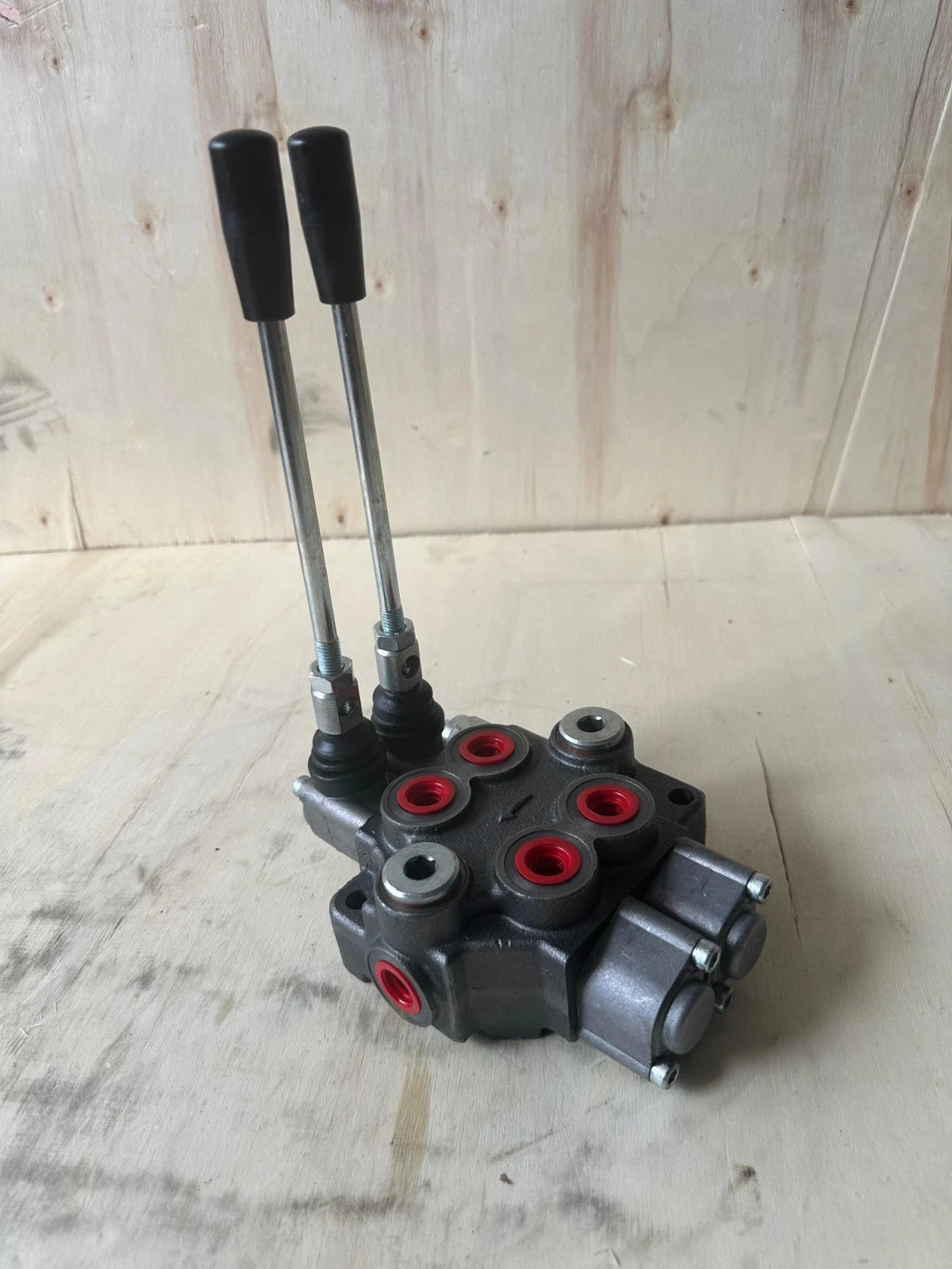 TORA Hydraulic Monoblock Control Valve 18.5 GPM 2 Levers 3/4" BSP