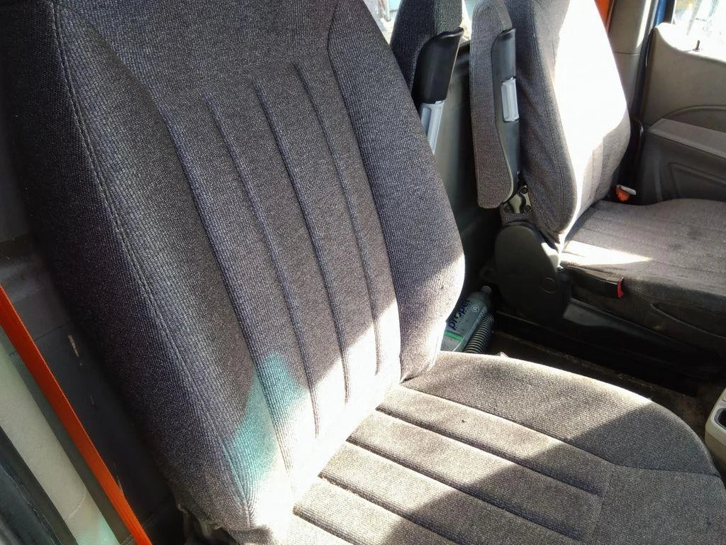 Front Seat for Peterbilt 579 (2018)