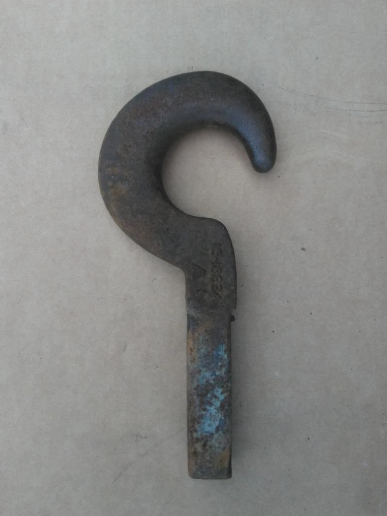 Tow Hook for Sterling A9513 (Replaces 1518634)