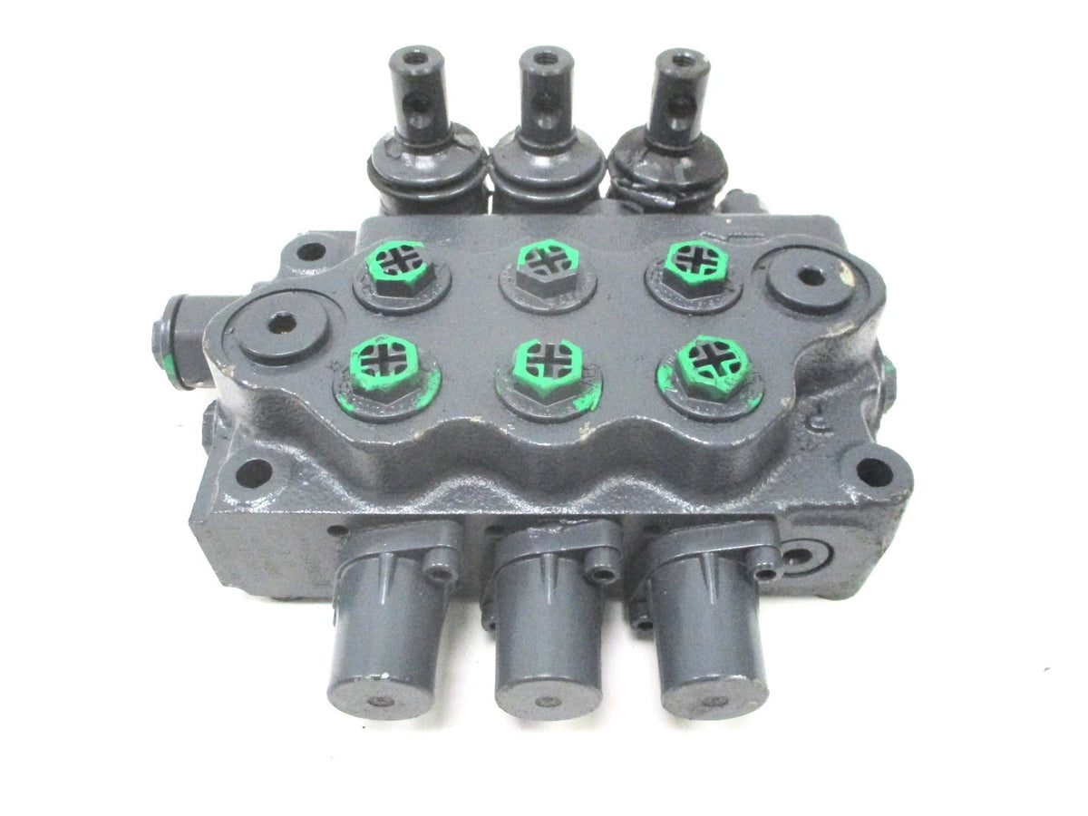 3-Spool Control Valve for Kubota L9433A L35 (70090-21009)