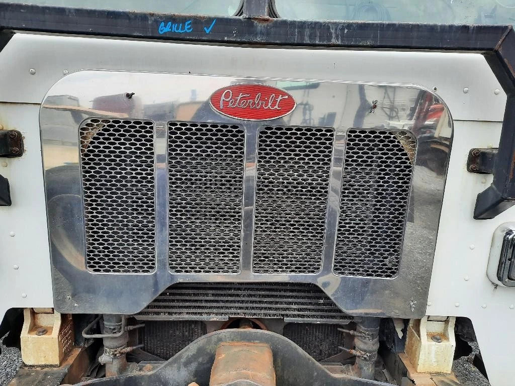 Grille for Peterbilt 320 (2015)