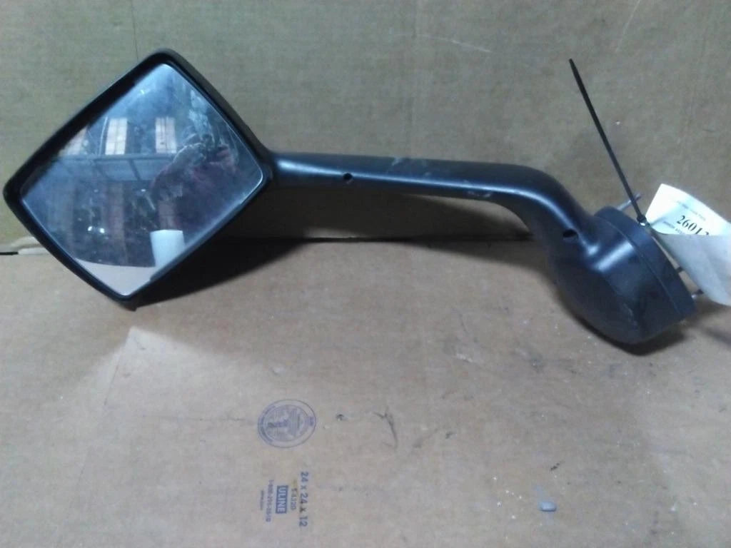 Left Fender/Hood Mirror for Peterbilt 579 (2020)
