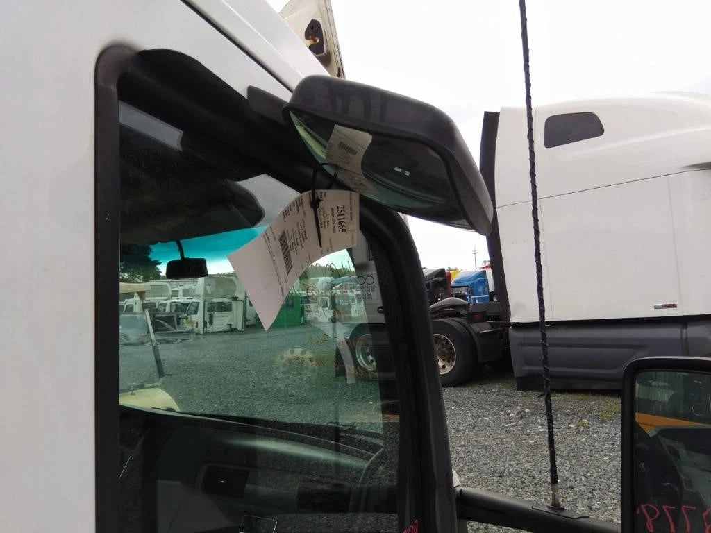 Look Down Mirror for Kenworth T680 (2014)