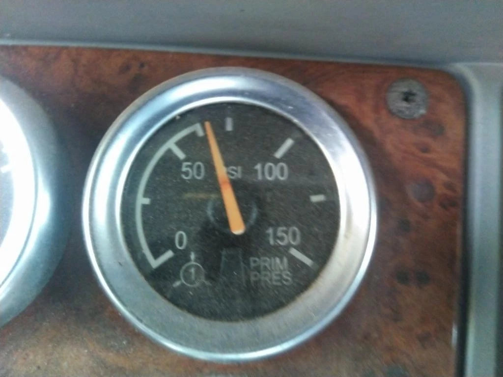 Air Gauge for Peterbilt 387 (2003)