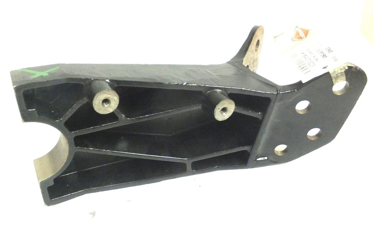 LH Cab Side Mount Bracket for International (3844013C3, 3844013C4)