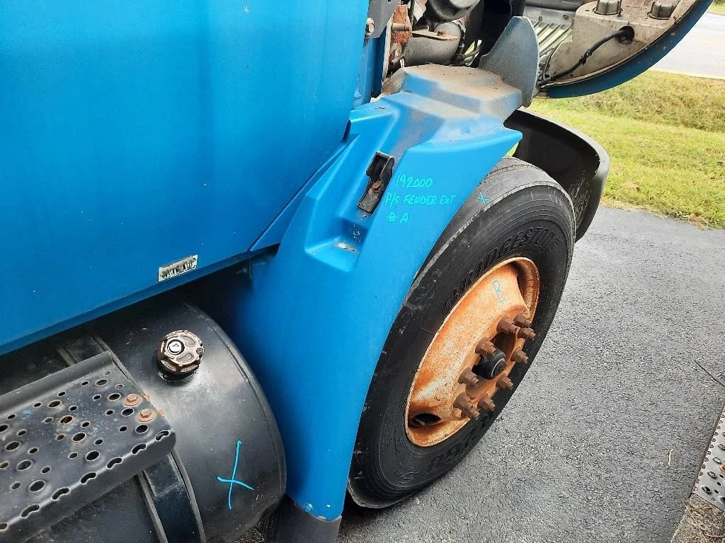 Fender Extension for International 4300 (2005) Right
