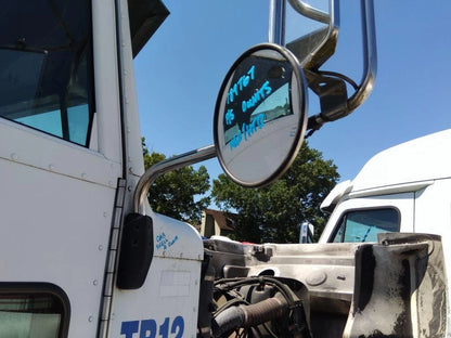 Right Door Mirror for Peterbilt 330 (2005)