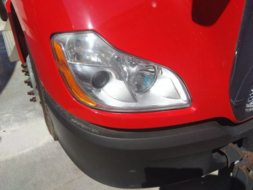 Right Headlight for Kenworth T680 (2022) - Part Number MN