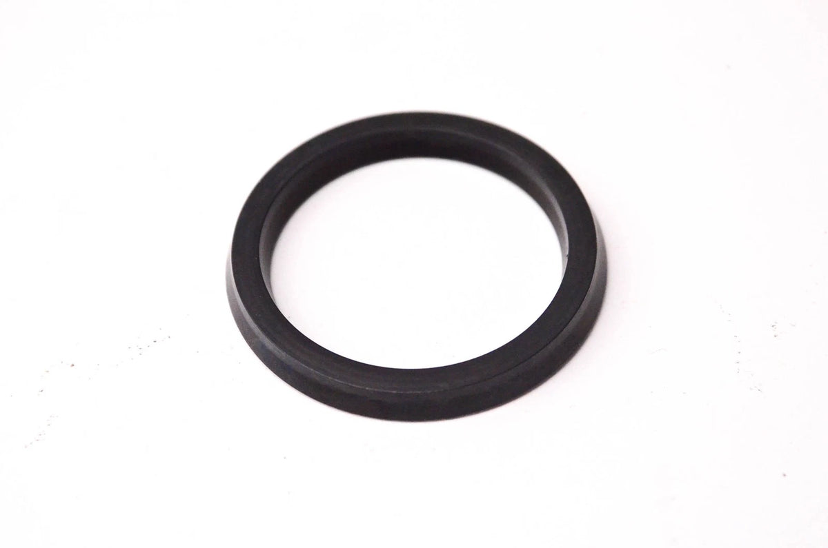 Outer Spindle Seal for Ford (D6TZ1175C)