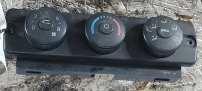 Temperature Control for Freightliner Cascadia 125 (2017)
