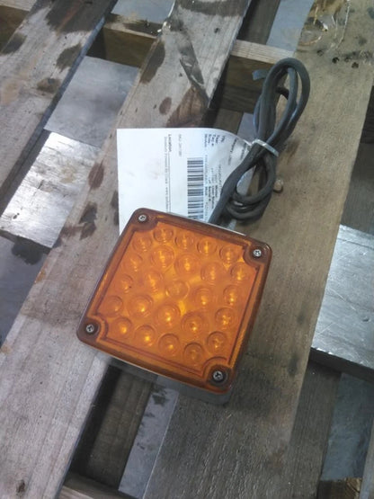 Turn Signal Light for Freightliner FLD132 Classic XL (2001)
