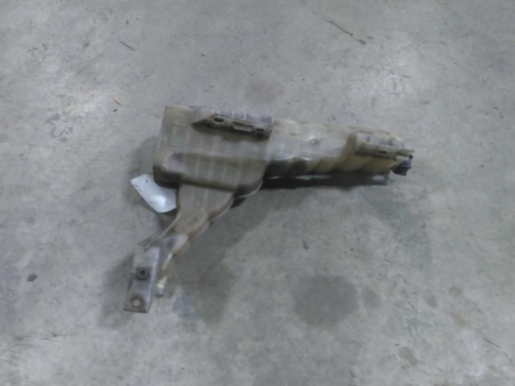 Radiator Overflow Tank for Peterbilt 579 (2017)