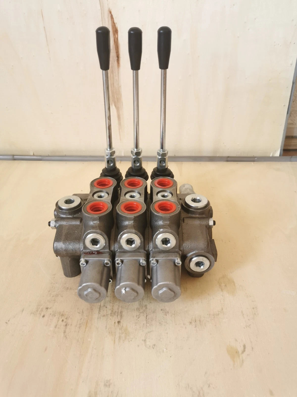 Hydraulic Sectional Control Valve 39.5 GPM for TORA (150L)