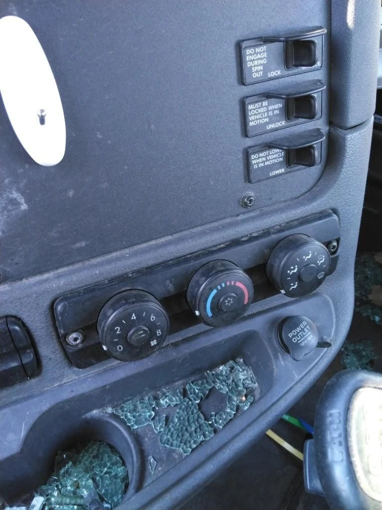 Temperature Control for Freightliner Cascadia 113 (2017)