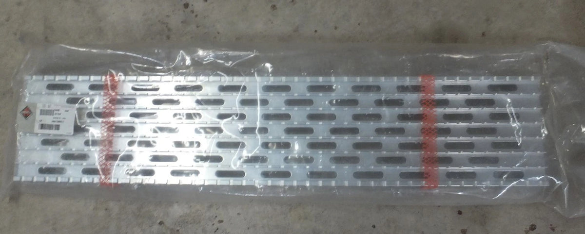 OEM Aluminum Battery Box Tool Step for International (3541356C1)