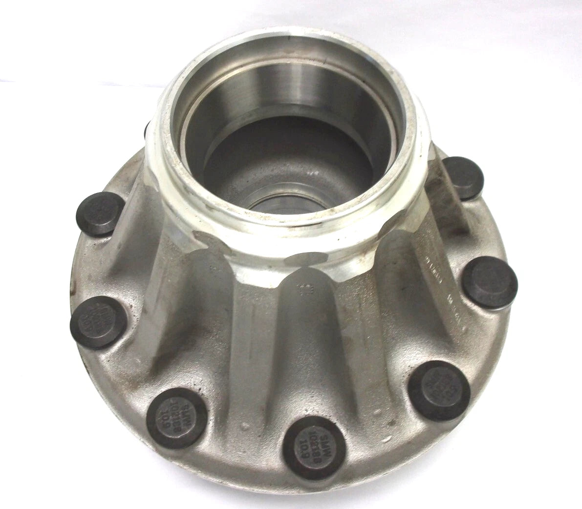 Front Wheel Hub with Studs for International (3533274C91)