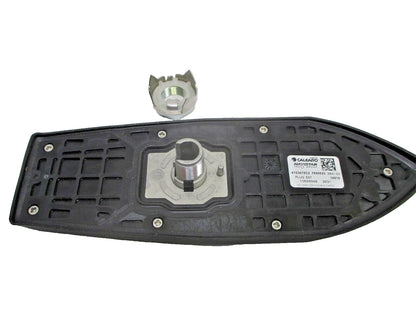 Shark Fin Roof Antenna Plug for International (4153478C1, 4153478C2)