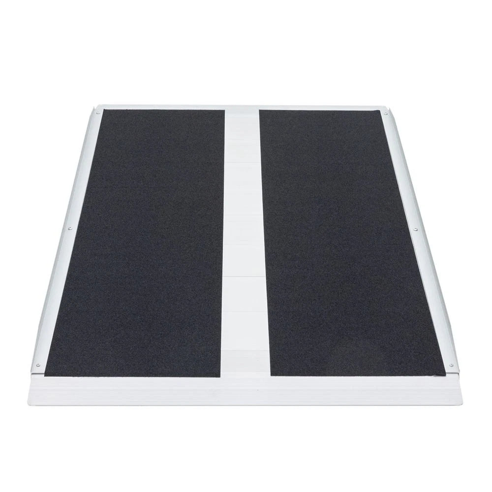 Aluminum Solid Curb Ramp for Vehicles (5' x 30")