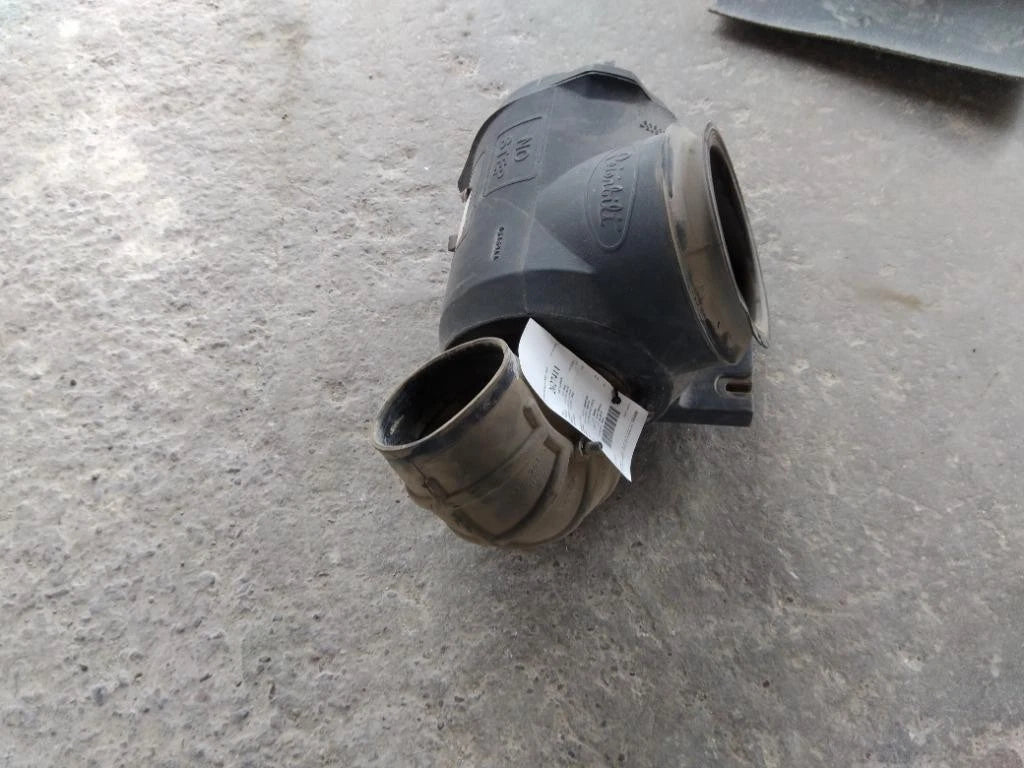 Air Cleaner for Peterbilt 387 (2010) - Replaces 05469AA