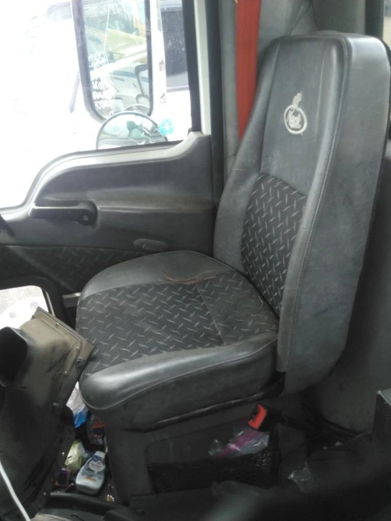 Front Seat for Mack CXU613 (2018)
